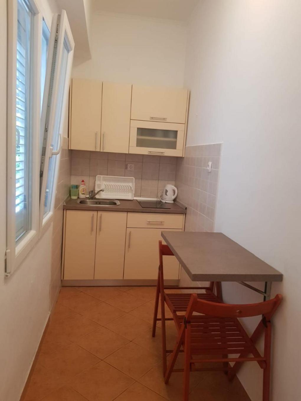 Apartments Mari - Near Sea Лопар Экстерьер фото