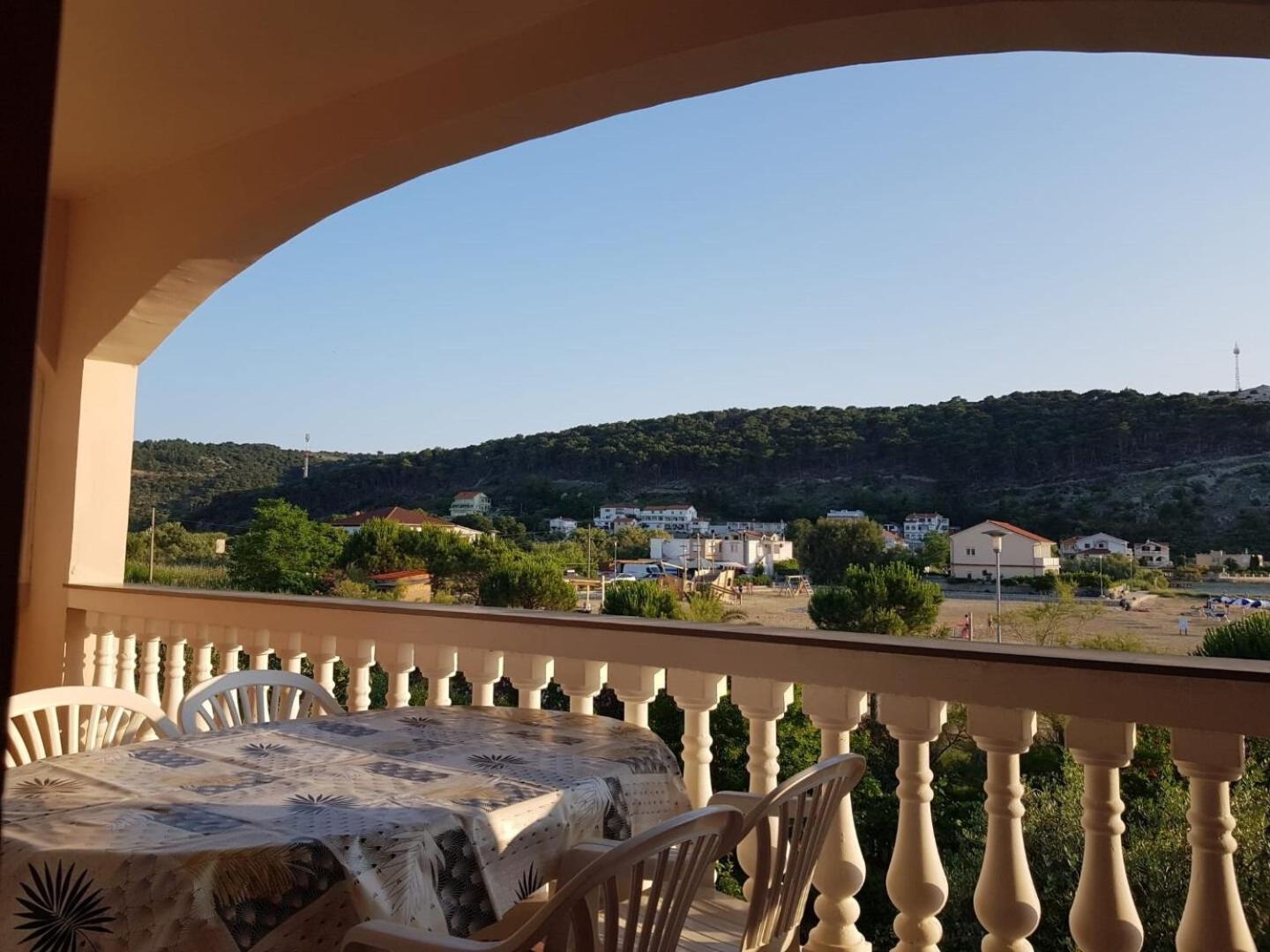 Apartments Mari - Near Sea Лопар Экстерьер фото