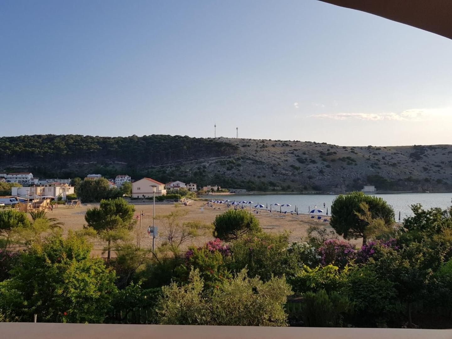 Apartments Mari - Near Sea Лопар Экстерьер фото
